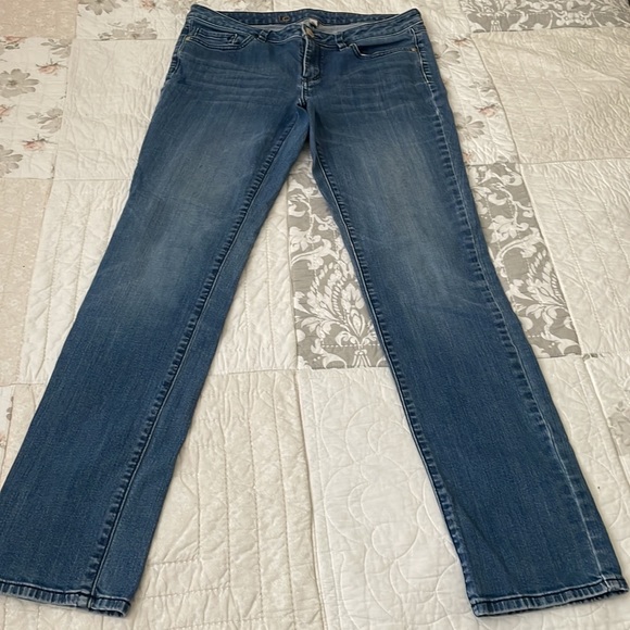LC Straight Leg Stretch Mid Rise Blue Denim Jeans - Picture 7 of 8